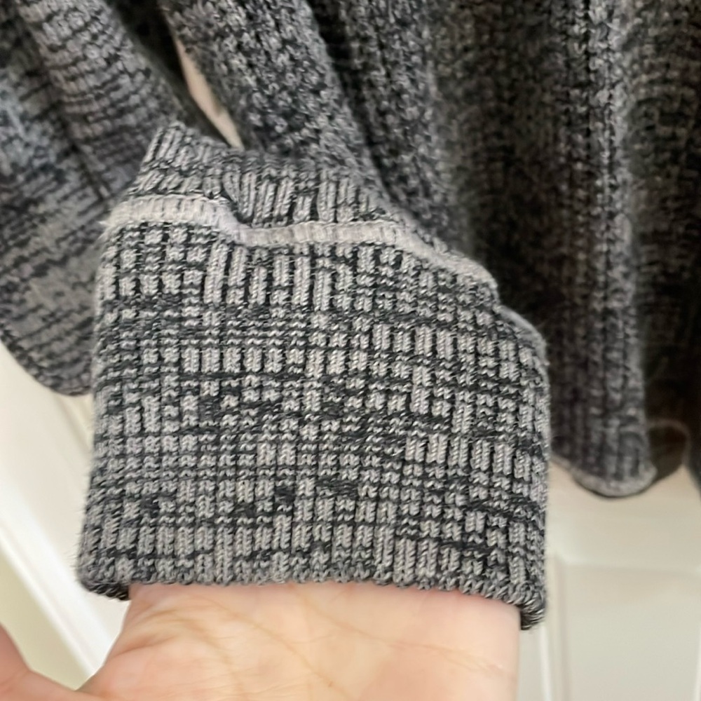 🌺7 FOR ALL MANKIND gray heathered ribbed waffle knit long sleeve shirt. M - Picture 4 of 7